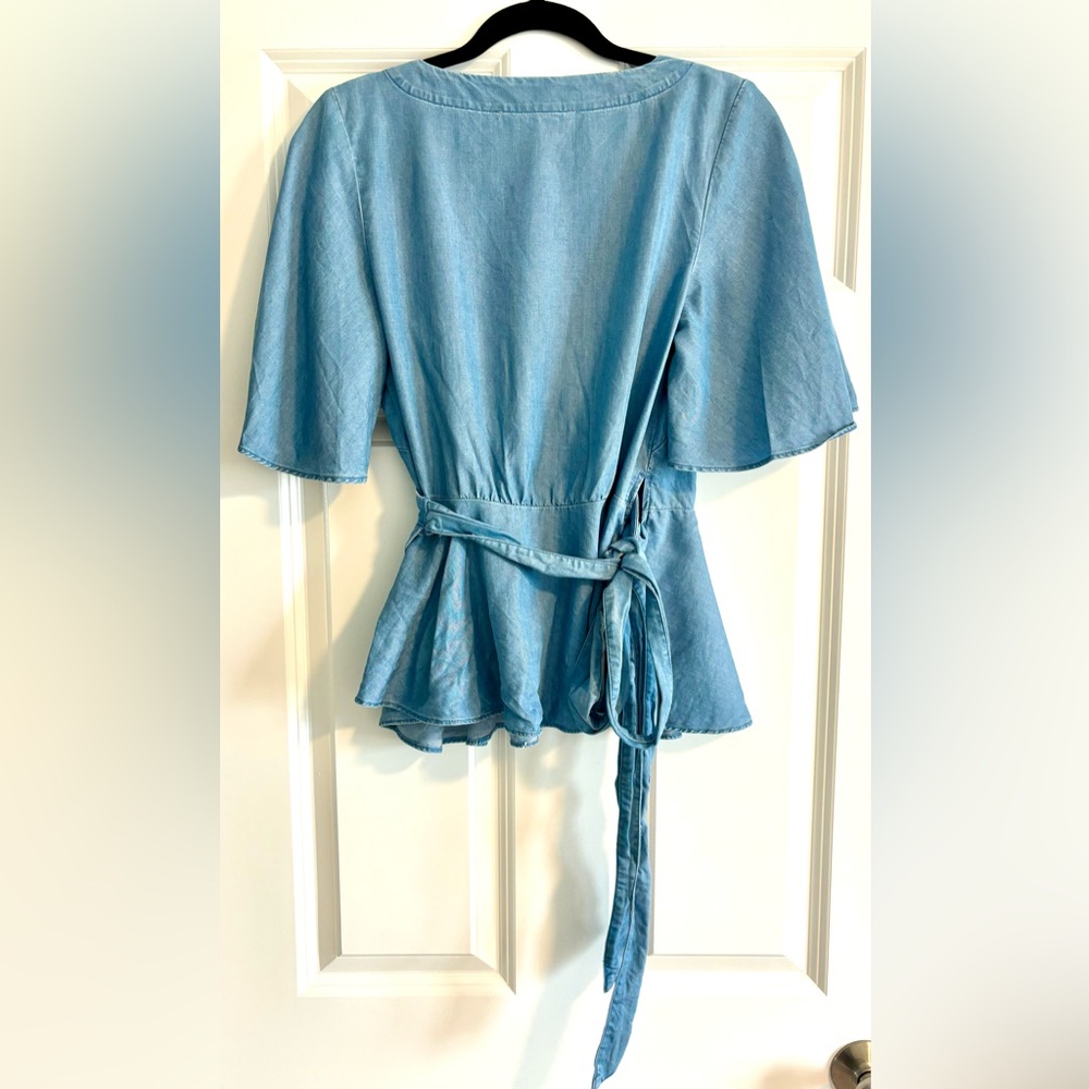 EUC- Loft chambray wrap shirt size: S - Picture 3 of 3